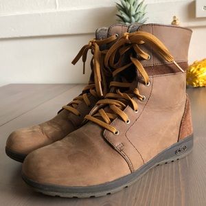 Chaco Natilly Bison Boots (W’s 7)